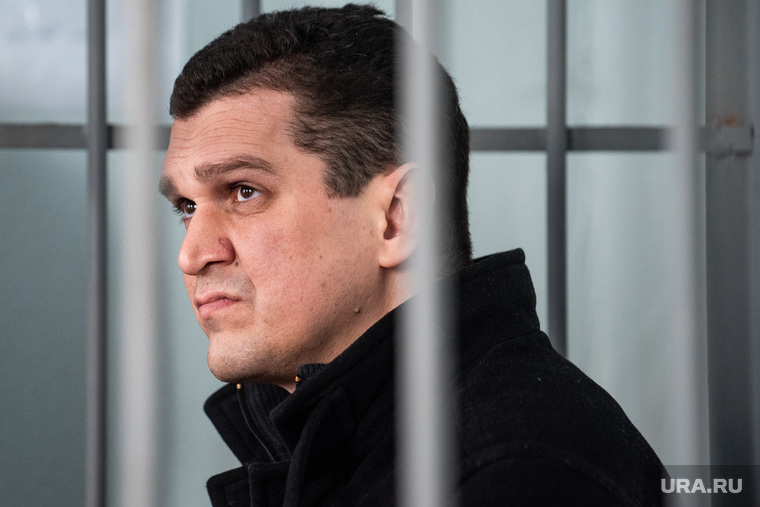 Бразилец Эдуардо Ришарда Серкези Фаузи у себя на родине убил гомосексуалиста. Он сбежал на Урал, но правосудие настигло его и здесь — террориста объявил в розыск Интерпол