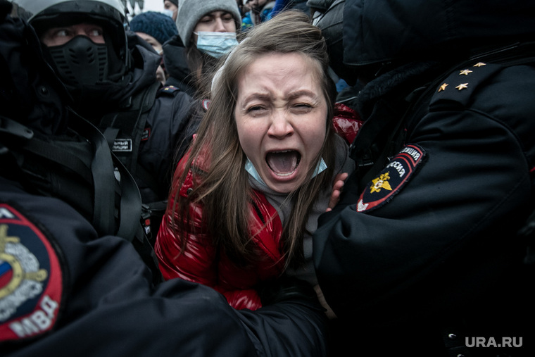Находясь на «островке безопасности», такие фото не сделаешь