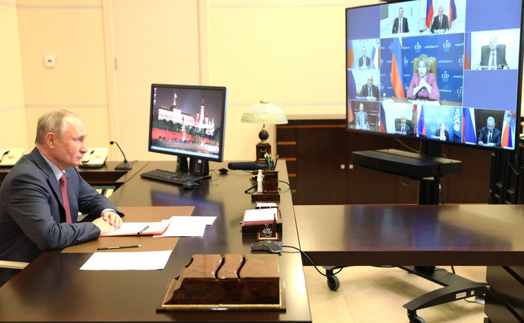 Президент провел совещание с постоянными членами Совбеза в необычном формате