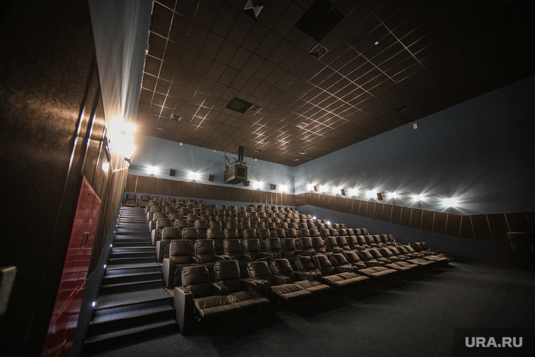 Посетители кинотеатра будут смотреть фильмы в мягких раскладывающихся креслах