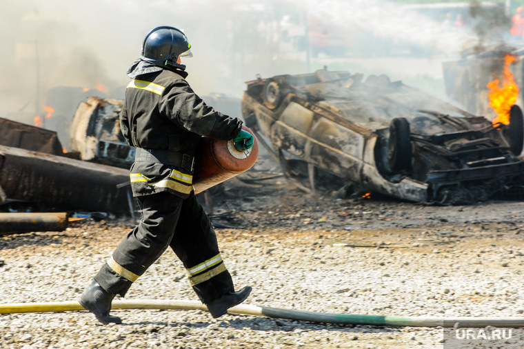 Пожарные не хотят работать на Ямале за 30 тысяч рублей