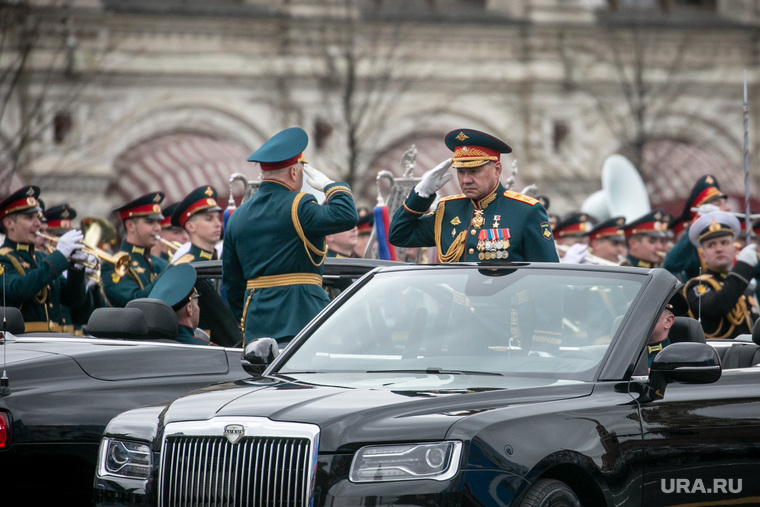 С 2019 года автомобили Аурус участвуют в параде Победы на Красной площади