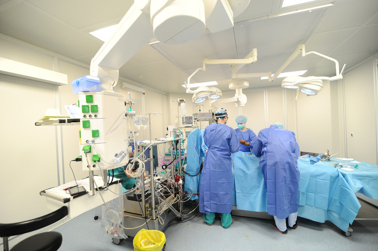Ежегодно в Уральском институте кардиологии делают около 500 операций на открытом сердце