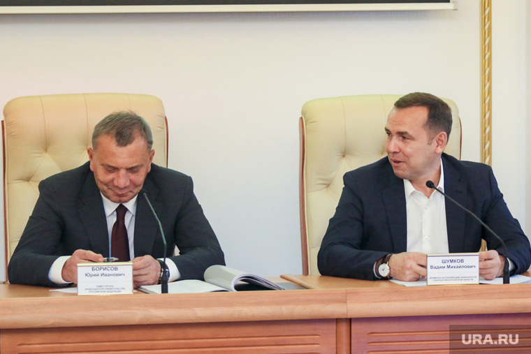 Объединение в одну энергозону двух территорий УрФО пролоббировал Борисов (слева)