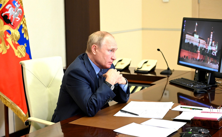 Владимир Путин признал, что россияне уже устали от пандемии