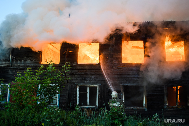 В Нижневартовске за несколько дней в одном районе сгорело пять домов