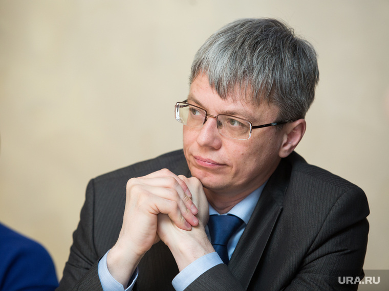 Директор департамента здравоохранения ХМАО Алексей Добровольский собирается вызвать на ковер главврачей