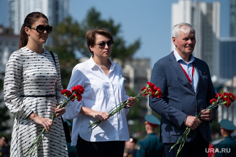 Орлову понравилось, как Екатерина Сибирцева (по центру) организовала первый для него День города