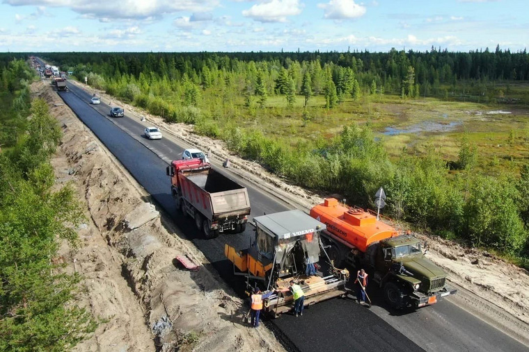 Губернатор Артюхов обратил внимание на темпы ремонта и строительства дорог