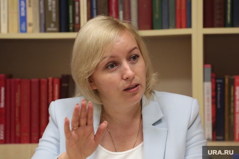 Ксения Айтакова оказалась под давлением руководства краевой администрации