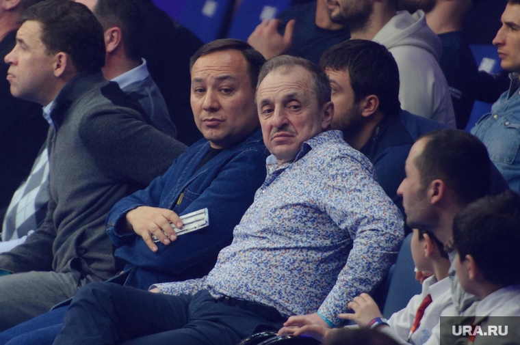Алексея Таврунова (в светлой рубашке) не раз замечали на публичных мероприятиях в обществе губернатора
