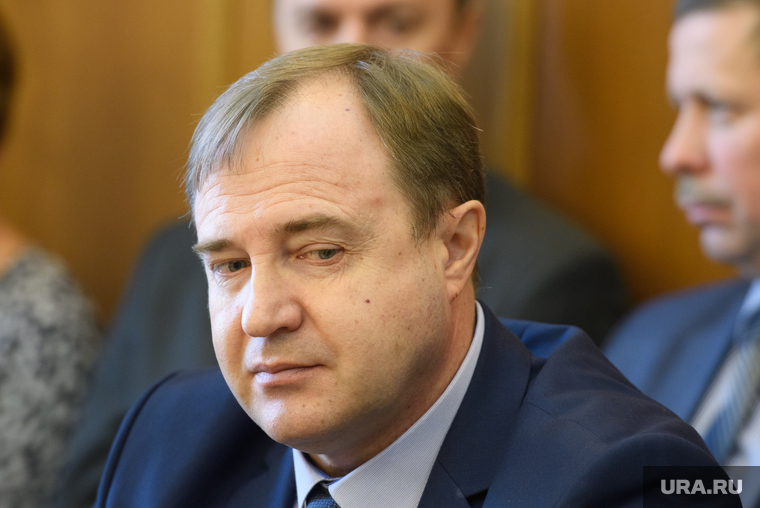 Игорь Сутягин не торопится в правительство, говорят во власти