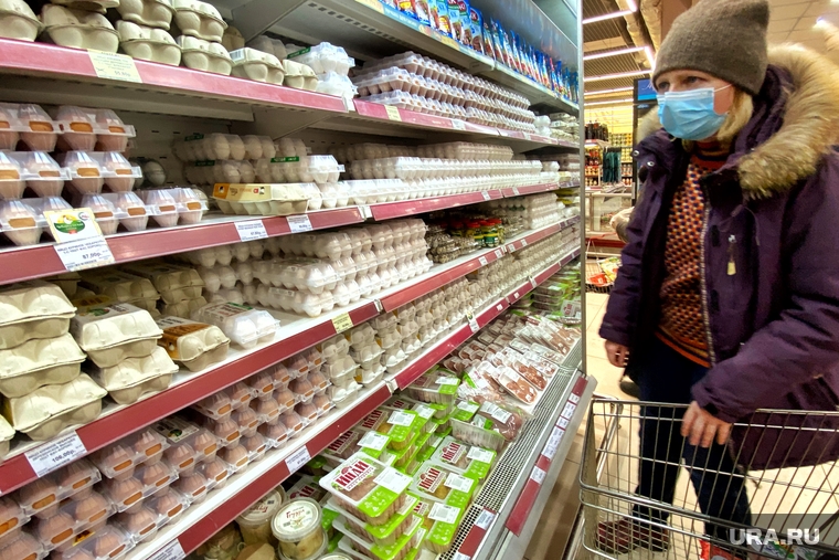 Цены на яйца росли с конца 2020 года, достигнув к апрелю 2021-го уровня в 78,8—87 рублей за десяток