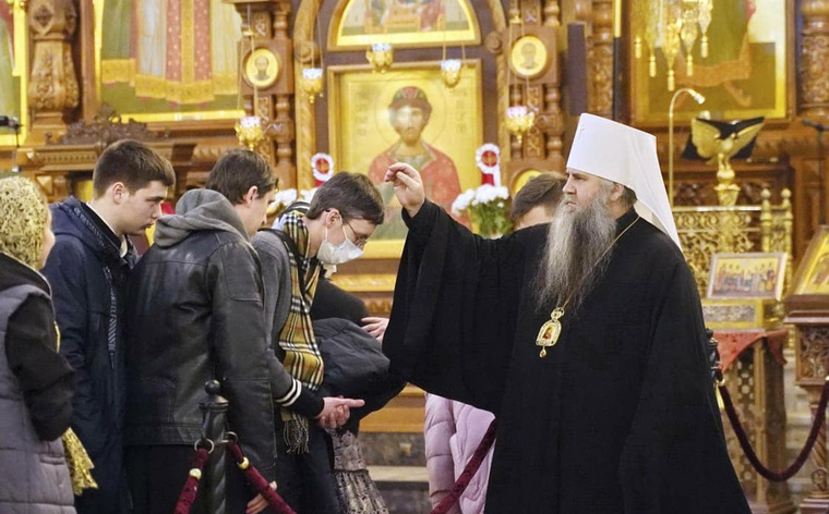 По мнению священников, чтобы просить Богородицу об исцелении, совсем не обязательно ехать в Москву, Казань или Петербург