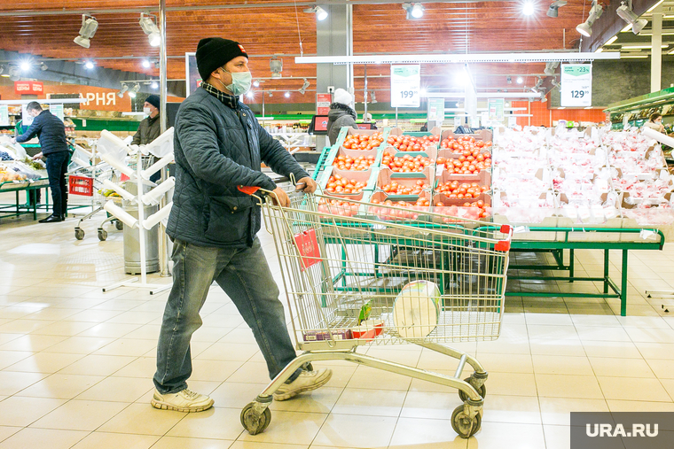 Инфляция не только увеличила расходы россиян, но и подстегнула рост зарплат людей