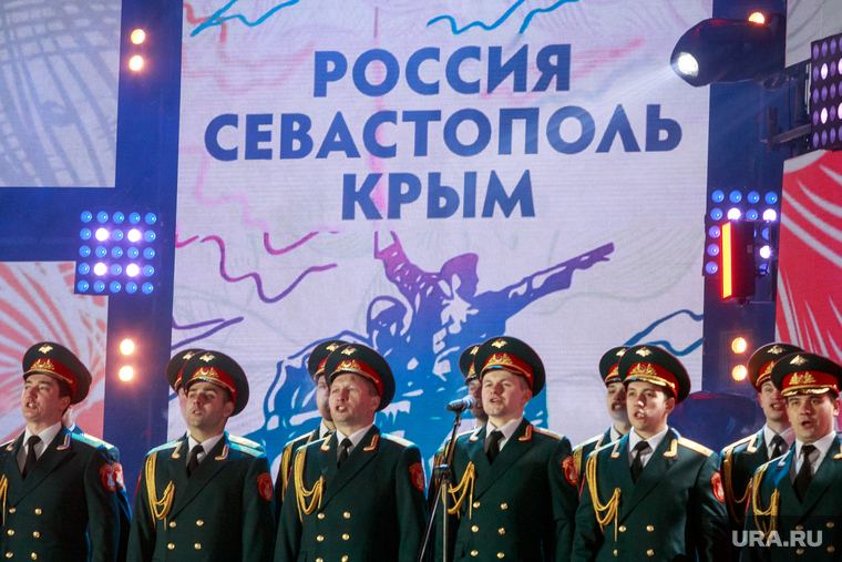 Владимир Путин заявляет, что в Крыму и Севастополе особенно остро чувствуется историческое единство страны