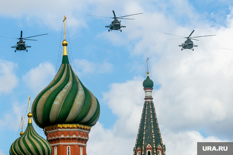 Лучшие вертолеты России являются постоянными участниками военных парадов в День Победы