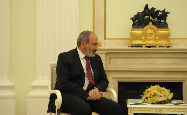 Переговоры должны были состояться еще в начале ноября, но премьер-министр Армении Никол Пашинян отказался от участия в них