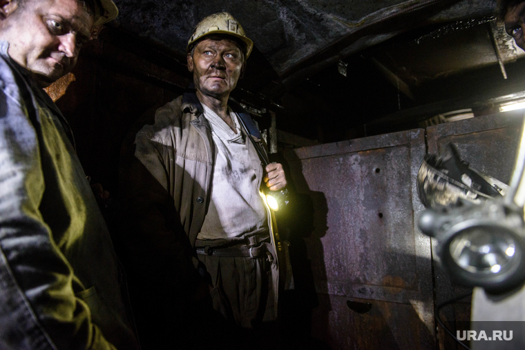 Трагедии на угольных шахтах зачастую приводит несоблюдение требований безопасности и охраны труда, за что ответственность должны нести в том числе собственники, считает президент