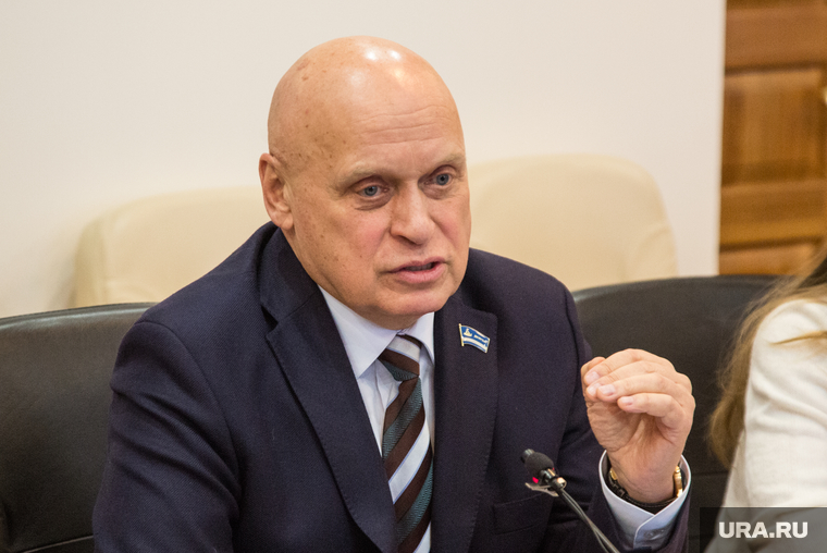 Рядовые депутаты гордумы недовольны хайпом спикера Евгения Заболотного