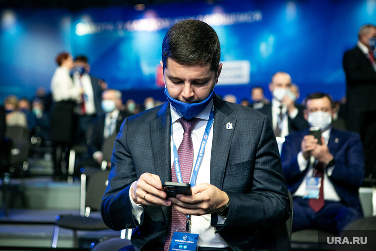 Подчиненные губернатора ЯНАО Дмитрия Артюхова жалуются на своих коллег