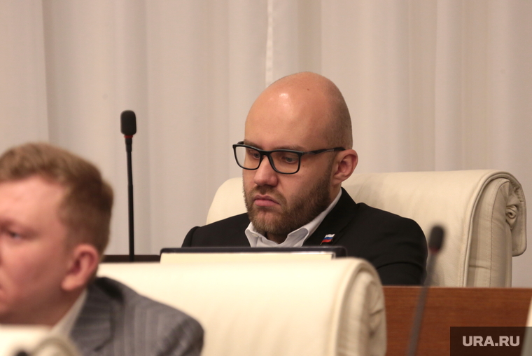 Заграничные визиты Ильи Лисняка вызывают вопросы у коллег по депутатскому корпусу