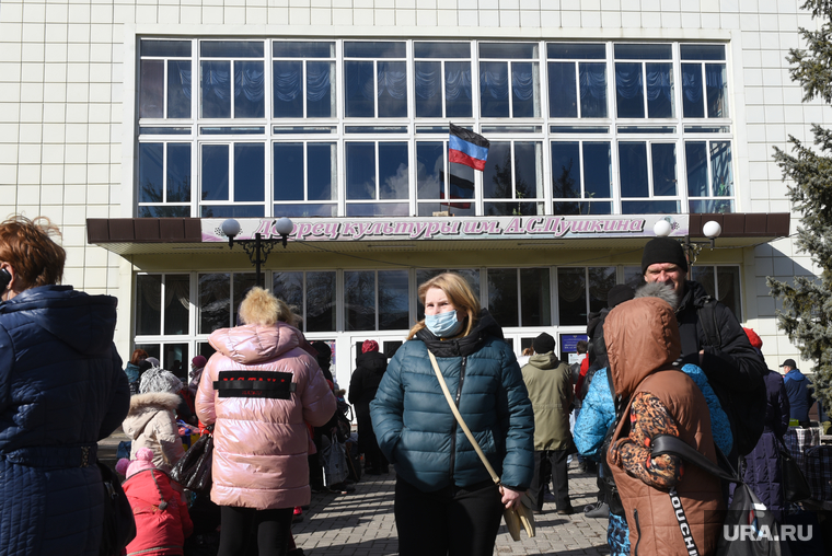В Донецке продолжается эвакуация