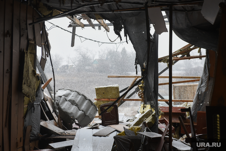 Последствия обстрелов в селе Новогнатовка — уничтожена церковная лавка