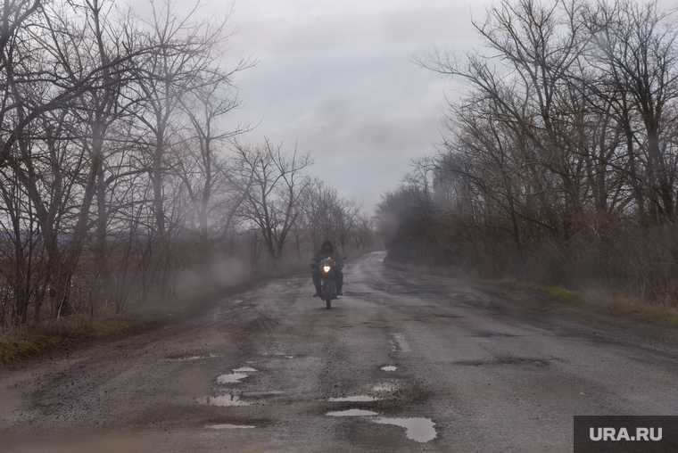 Дороги Донбасса разбиты военной техникой