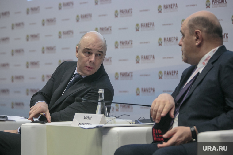 Разработку механизма выплаты валютных долгов рублями Михаил Мишустин поручил Антону Силуанову