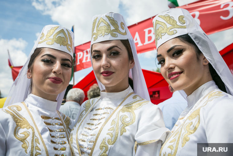 Южная Осетия и Абхазия живут и развиваются автономно, но у них тесная экономическая и социальная интеграция с РФ