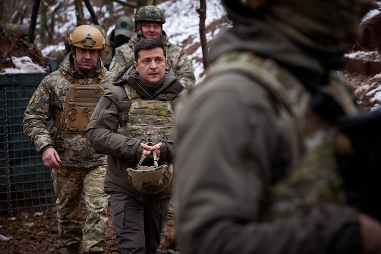 Президент Украины Владимир Зеленский должен быть предан военному суду. Его ждет Нюрнберг 2.0, убежден эксперт Владимир Козин