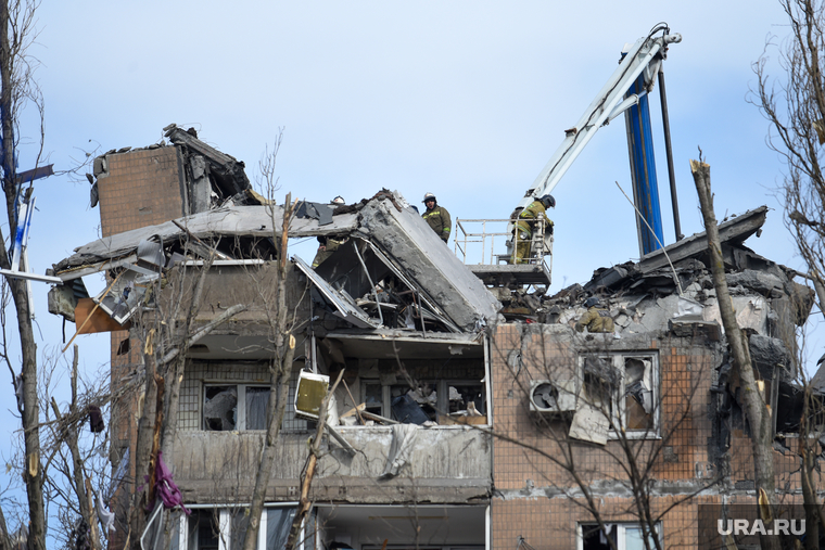 Донецк подвергается обстрелам военных ВСУ спустя месяц после начала спецоперации РФ на Украине