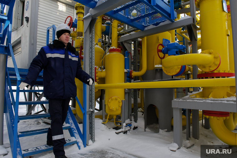 Отправка первой партии сжиженного природного газа автотранспортом из России в Казахстан. Екатеринбург