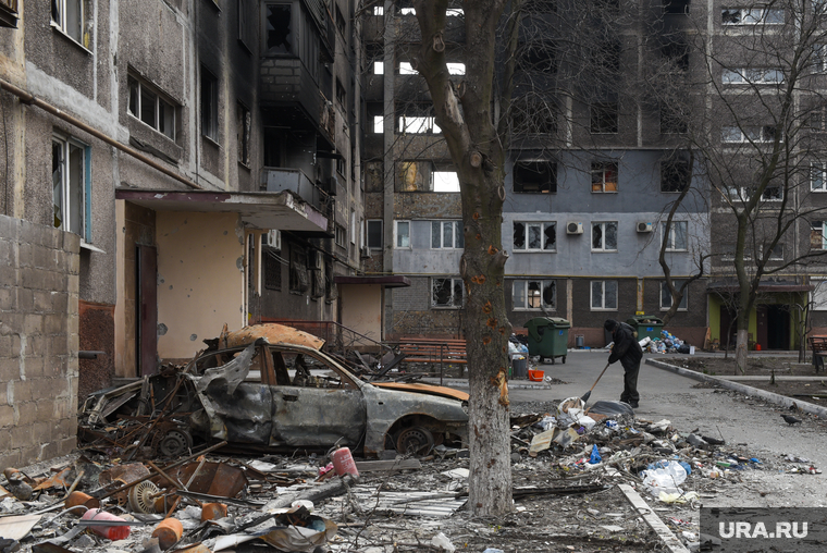 Украинские военные грабят и разрушают города перед отступлением