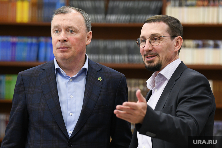 В беседе с URA.RU Плахотин (справа) заявил, что представит Орлову кандидатуры в совет — взамен уехавших