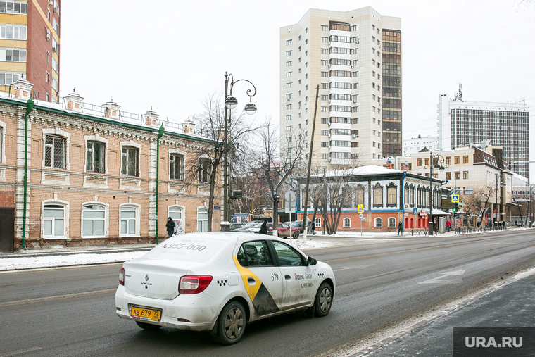 Константин Турос трудился в такси, на рабочей же машине он приехал за закладкой