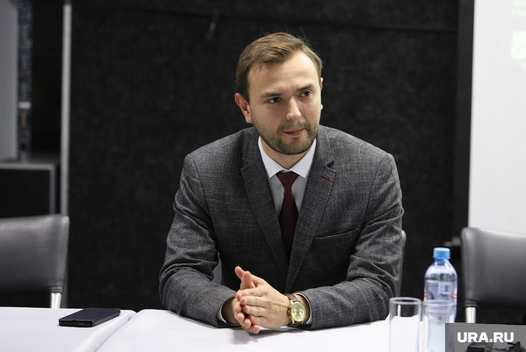 Владимир Ковалев не был на заседании комитетов, где депутаты раскритиковали стратегию