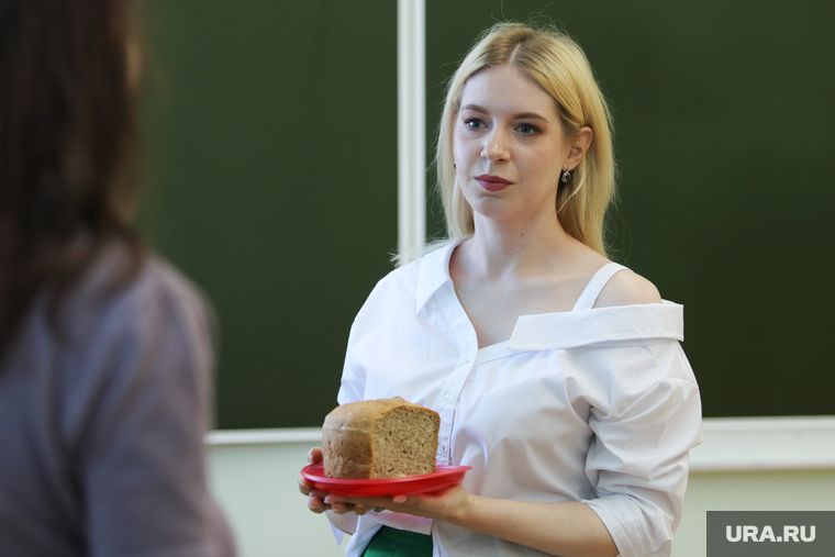 Магистрант КГСХА Кристина Сажина разработала рецепт хлеба с конопляной мукой, стала победителем конкурса «Умник», оформляет патент на продукт