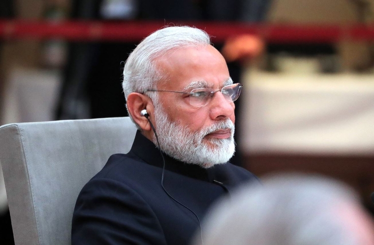 Премьер-министра Индии Нарендру Моди подвела техника: во время выступления остальные лидеры его не слышали из-за выключенного микрофона