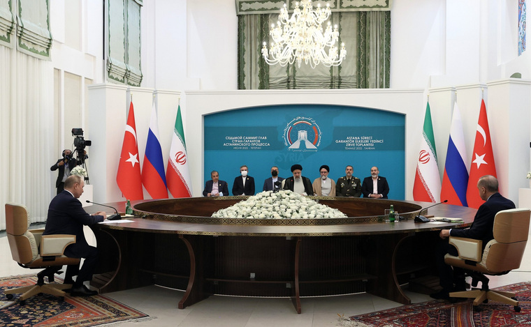 Владимир Путин поднял на саммите в Иране и во время двусторонних встреч вопросы безопасности как Сирии, так и самой России