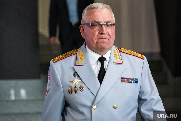У главы ГУ МВД по Свердловской области Александра Мешкова возникли сложности с подчиненными