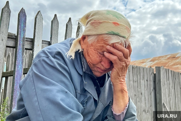 Бабушка Дуся в молодости приехала в преуспевающий поселок из Подмосковья, финал жизни женщина встречает посреди руин