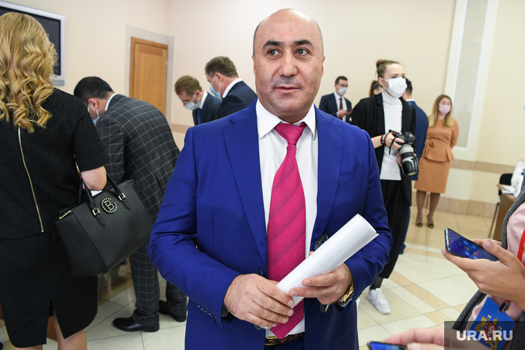 Армен Карапетян, по слухам, приехал на вечеринку губернатора с двумя охранниками
