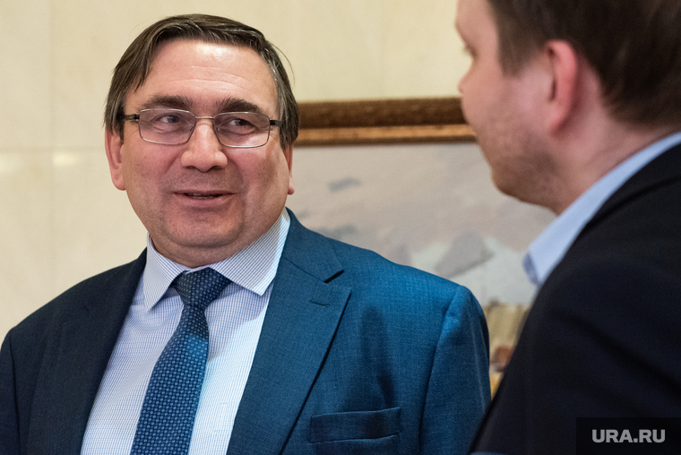 В министерство ЖКХ, которым руководит бессменный Николай Смирнов, могут влить Региональную энергетическую комиссию