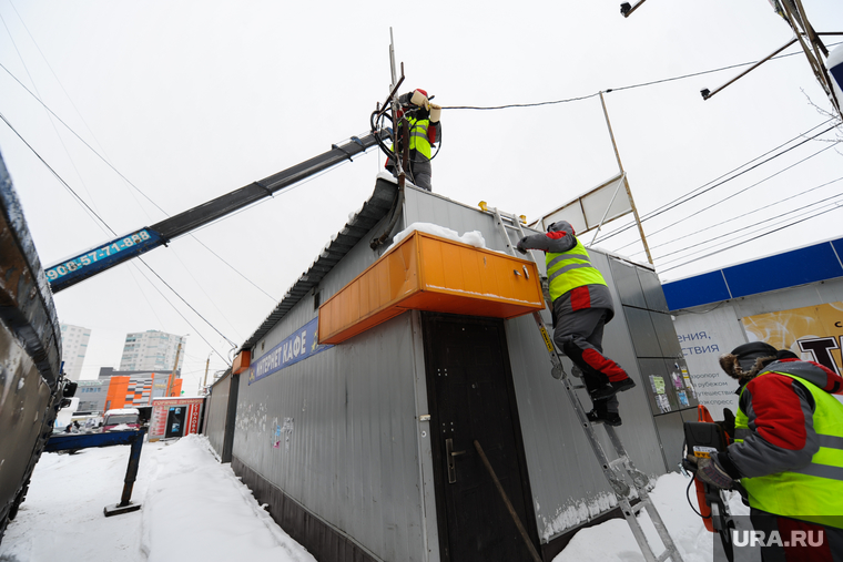 По официальным данным, в городе — 151 нелегальный киоск