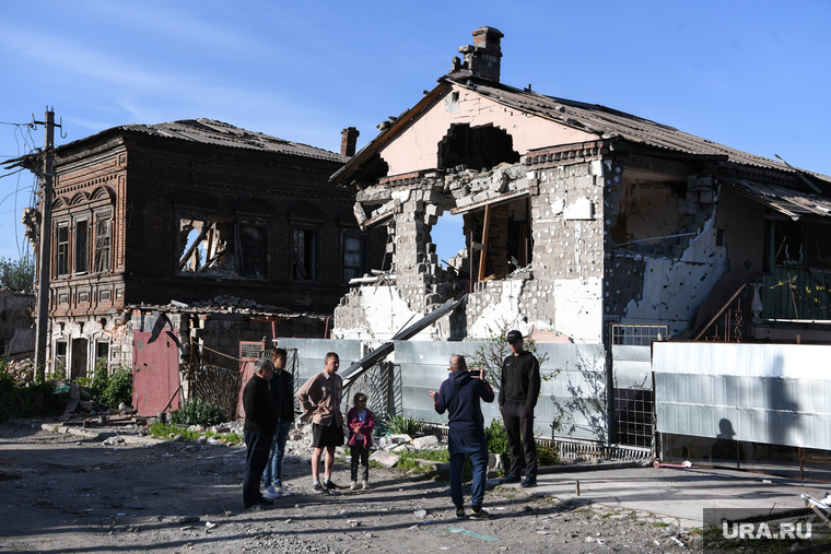 Жители освобожденных территорий Донбасса постепенно возвращаются к мирной жизни