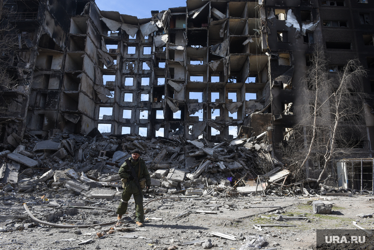 Мариуполь обстреливали военные силы Украины
