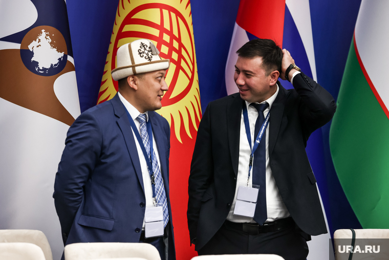 Киргизия передала председательство в ЕАЭС в 2023 году России