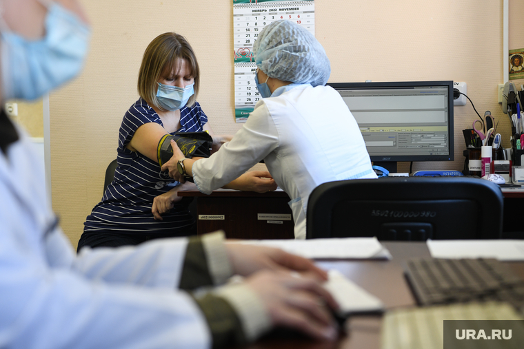 В ЯНАО не хватает врачей узких специальностей